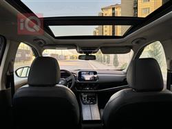 نيسان روج